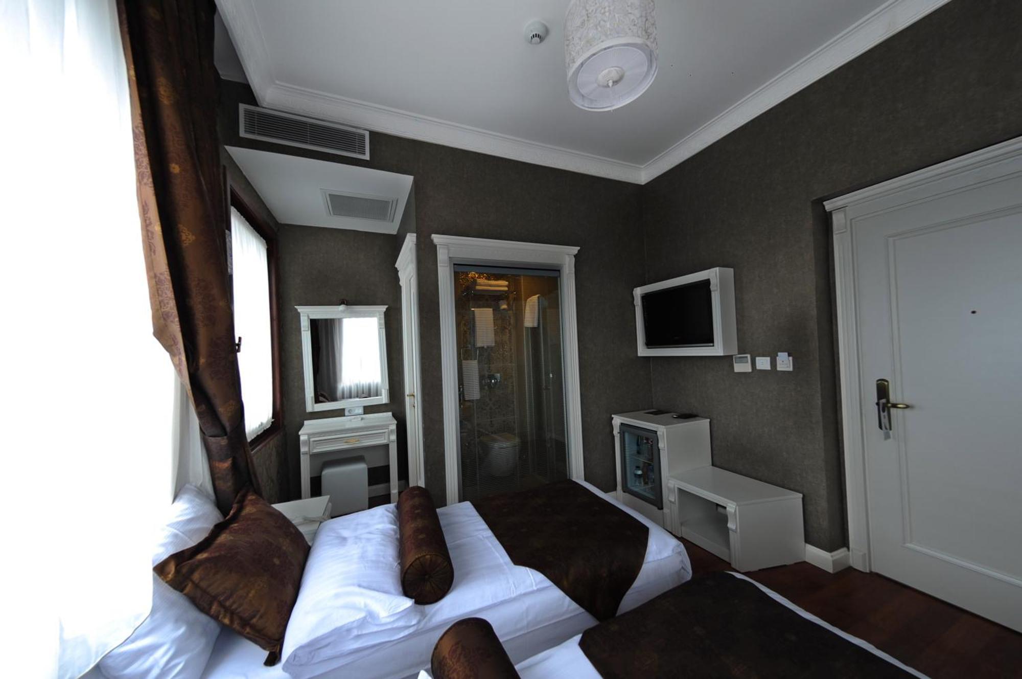 Hotel Coliseum อิสตันบูล ภายนอก รูปภาพ